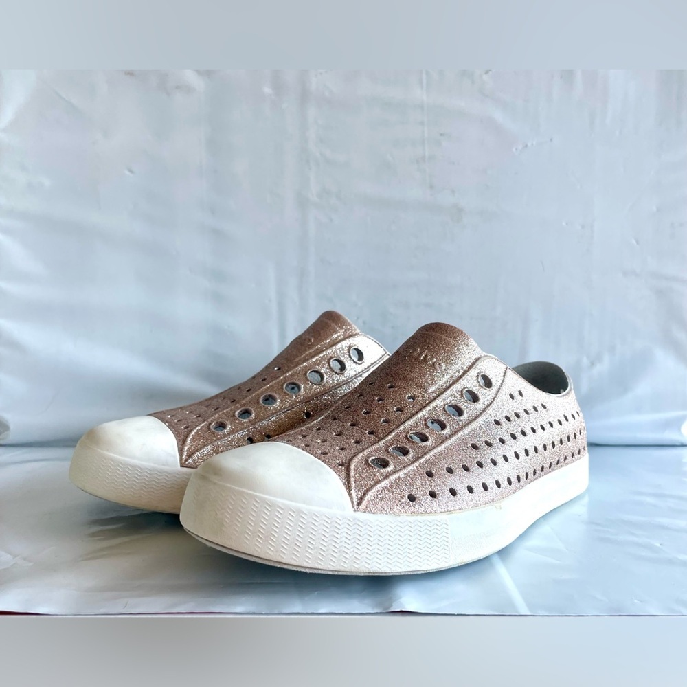 Native Shoes Jefferson Bling Kids Rock Salt Bling Slip On Metallic Rose W6/M4